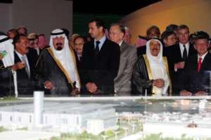 Saudi King Abdullah (3L) attends the opening ceremony of the King Abdullah University of Science and Technology (KAUST) with Syrian President Bashar al-Assad (4l), Yemeni President Ali Abdullah Saleh (2L), Jordanian King Abdullah II (R) and Kuwait's First Deputy Premier and Foreign Minister Sheikh Sabah al-Ahmad al-Sabah (2R) in Jeddah on September 23, 2009.  One and half billion dollars is being spent on kitting out the King Abdullah University of Science and Technology in hopes of powering the kingdom into the heady ranks of global research.<br />AFP PHOTO/OMAR SALEM *** Local Caption ***  870103-01-08.jpg
