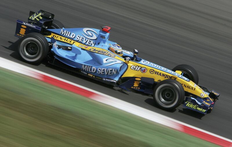 BARCELONA, SPAIN - MAY 14:  Fernando Alonso of Spain and Renault in action during the Spanish Formula One Grand Prix at the Circuit De Catalunya on May 14, 2006, in Barcelona, Spain.  (Photo by Lars Baron/Bongarts/Getty Images)