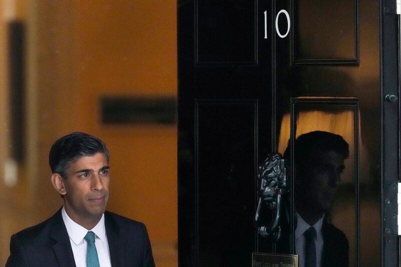 Britain's Prime Minister Rishi Sunak leaves 10 Downing Street for the House of Commons for his first Prime Minister's Questions in London, Wednesday, Oct.  26, 2022.  Sunak was elected by the ruling Conservative party to replace Liz Truss who resigned.  (AP Photo / Frank Augstein)