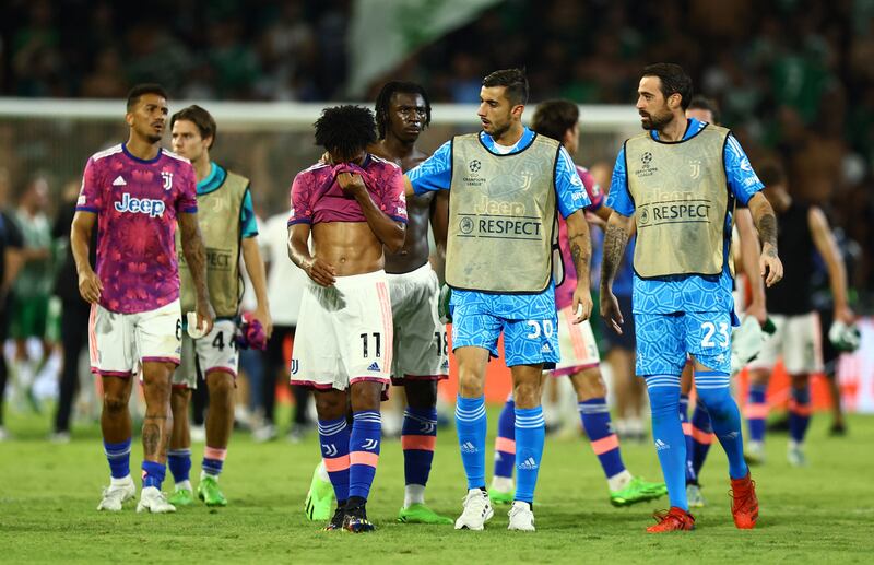 Juventus' Juan Cuadrado, Mattia Perin, Carlo Pinsoglio and Moise Kean after the match. Reuters