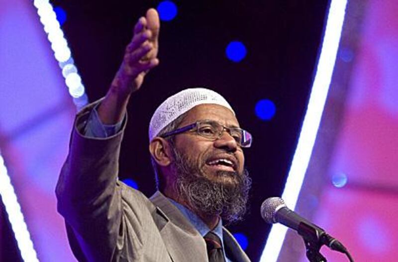 Dr Zakir Naik addressed  thousands of Muslims during a Ramadan lecture in Dubai on Thursday and Friday night.