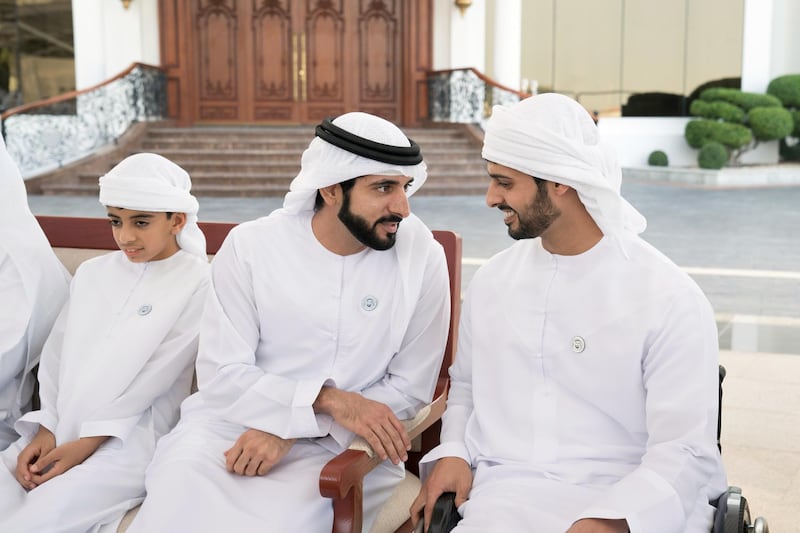 ABU DHABI, UNITED ARAB EMIRATES - February 19, 2018: HH Sheikh Hamdan bin Mohamed Al Maktoum, Crown Prince of Dubai (2nd R) speaks with HH Sheikh Zayed bin Hamdan bin Zayed Al Nahyan (R), during a Sea Palace barza. Seen with HH Sheikh Rashid bin Hamdan bin Zayed Al Nahyan (L).

( Mohamed Al Hammadi / Crown Prince Court - Abu Dhabi )
---