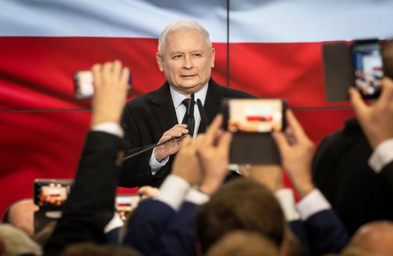 TOPSHOT - Leader of Poland's ruling Law and Justice (PiS) party, Jaroslaw Kaczynski reacts after the first exit polls during the party's electoral evening in Warsaw, Poland, on October 13, 2019.  Poland's governing right-wing Law and Justice (PiS) party won the general election in Poland, expanding its majority, according to an exit poll by the Ipsos institute.  / AFP / AFP PHOTO / Wojtek RADWANSKI
