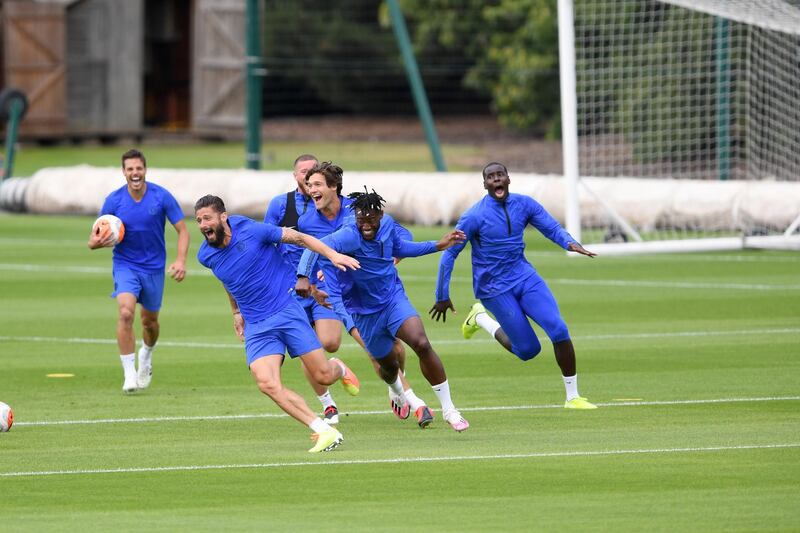 COBHAM, ENGLAND - JUNE 09: Olivier Giroud and Michy Batshuayi of Chelsea during a training session at Chelsea Training Ground on June 9, 2020 in Cobham, England. (Photo by Darren Walsh/Chelsea FC via Getty Images)