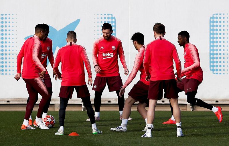 epa07538545 FC Barcelona's Argentinean striker Lionel Messi (C) and teammates attend a training session in Barcelona, Spain, 30 April 2019. FC Barcelona will face Liverpool FC in the UEFA Champions League semi-final first leg match at the Camp Nou stadium on 01 May 2019.  EPA/Enric Fontcuberta