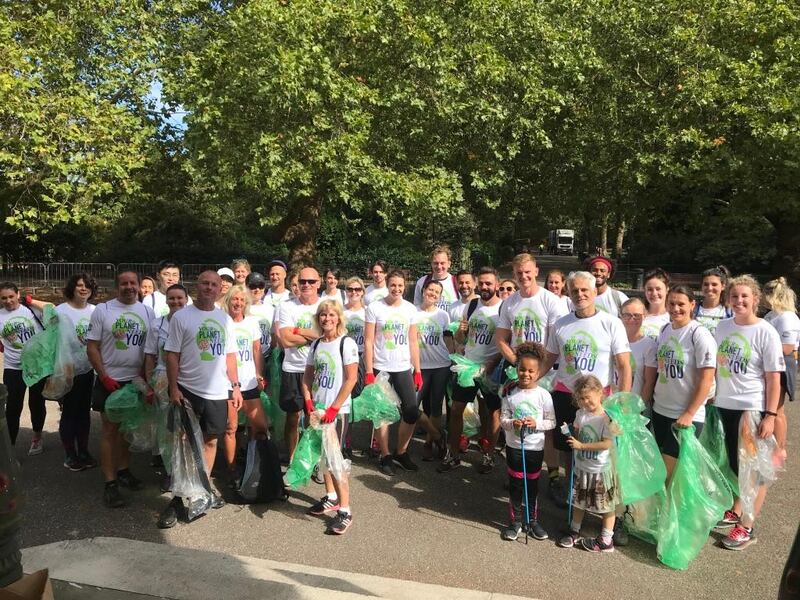 A trash clean-up event in London. Plogolution 