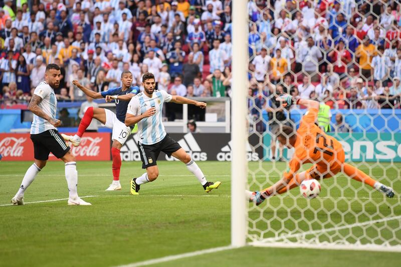 KAZAN, RUSSIA - JUNE 30:  Kylian Mbappe of France scores his team's third goal during the 2018 FIFA World Cup Russia Round of 16 match between France and Argentina at Kazan Arena on June 30, 2018 in Kazan, Russia.  (Photo by Laurence Griffiths/Getty Images)