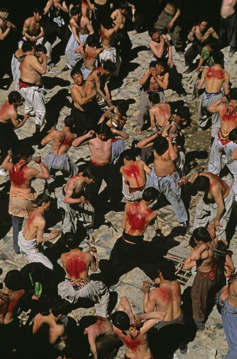 Shiite muslims during Ashura, 2002. Copyright ©Steve McCurry / Magnum Photos