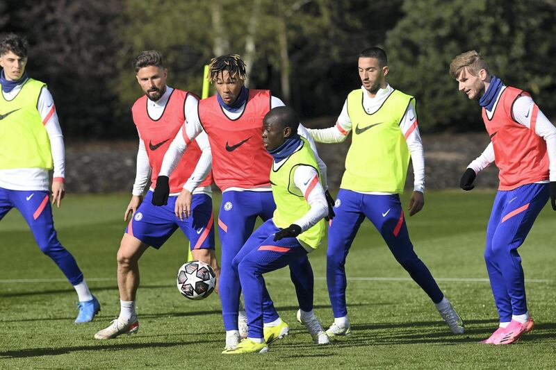 COBHAM, ENGLAND - MAY 04:  Olivier Giroud, Reece James, N'Golo Kante, Hakim Ziyech and Timo Werner of Chelsea during a training session at Chelsea Training Ground on May 4, 2021 in Cobham, England. (Photo by Darren Walsh/Chelsea FC via Getty Images)