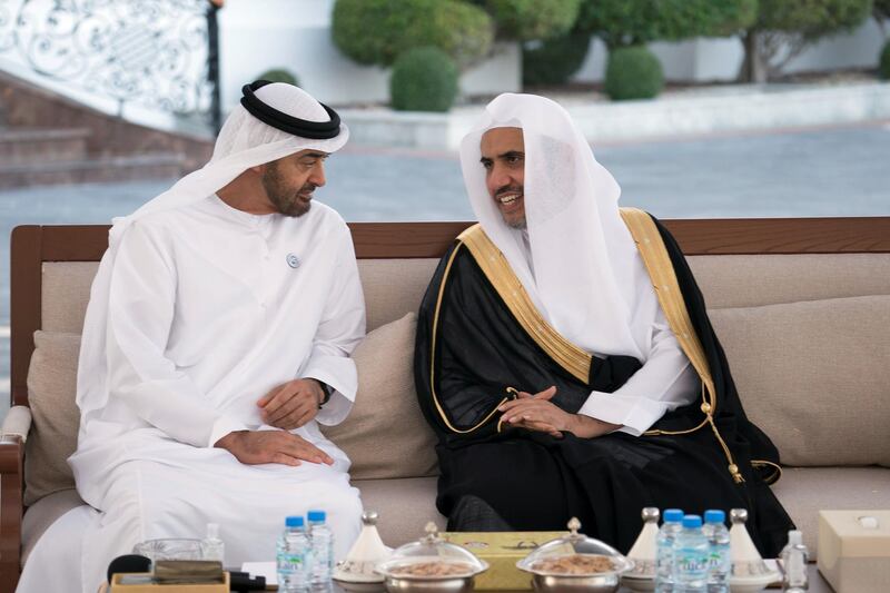 ABU DHABI, UNITED ARAB EMIRATES - November 12, 2018: HH Sheikh Mohamed bin Zayed Al Nahyan Crown Prince of Abu Dhabi Deputy Supreme Commander of the UAE Armed Forces (L), receives members of the Inclusive Citizenship Dialogues, during a Sea Palace barza. 
( Hamad Al Kaabi / Ministry of Presidential Affairs )?
---