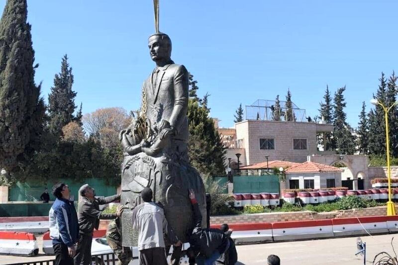The Hafez Al-Assad statue in Syria. Photo: Zouhir Al-Shimale