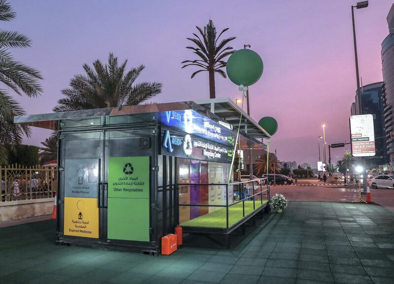 Abu Dhabi, U.A.E., July 3, 2018.   The Center of Waste Management – Abu Dhabi (Tadweer), the opening of the first civic amenity in Abu Dhabi to promote waste segregation at source, in presence of His Excellency Thani Ahmed Al-Zeyoudi, Minister of Climate Change and Environment at the Al Khalidiya Park.
 Victor Besa / The National
Reporter - Haneen Dajani
Section:  NA