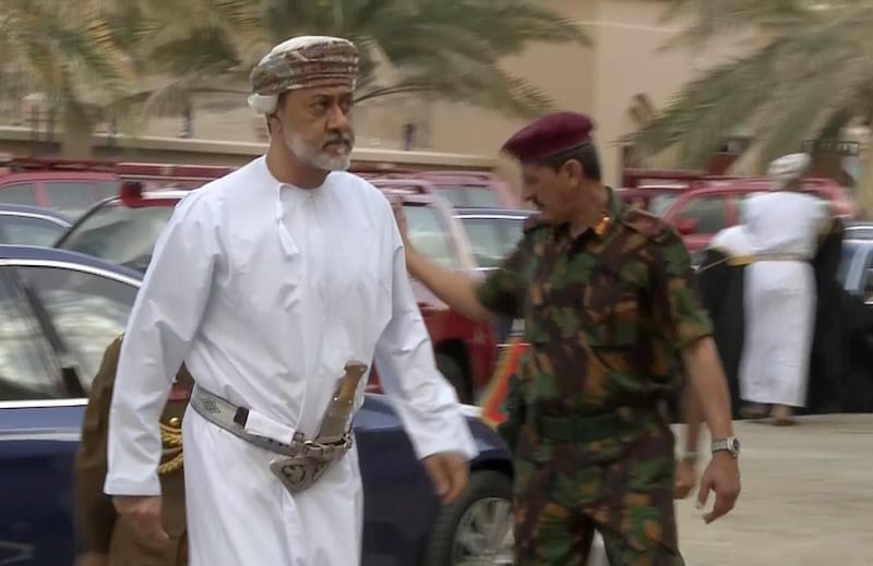 Sultan Haitham arrives at the Grand Mosque for the funeral. AFP / Oman TV