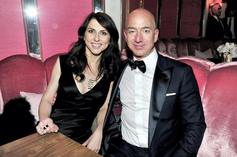 WEST HOLLYWOOD, CA - FEBRUARY 26: (L-R) CEO of Amazon Jeff Bezos and writer MacKenzie Bezos attend the Amazon Studios Oscar Celebration at Delilah on February 26, 2017 in West Hollywood, California.   Jerod Harris/Getty Images/AFP (Photo by Jerod Harris / GETTY IMAGES NORTH AMERICA / Getty Images via AFP)