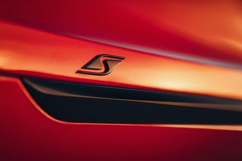 The S insignia.