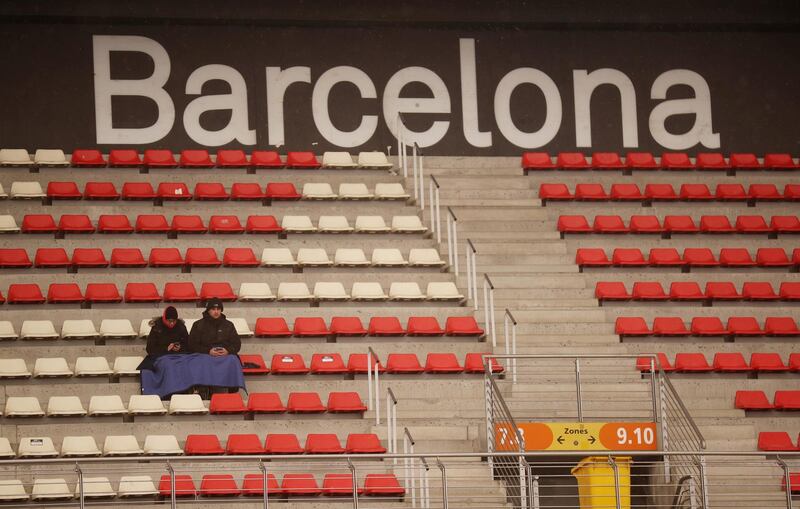 Spectators in the stands before testing. Albert Gea / Reuters