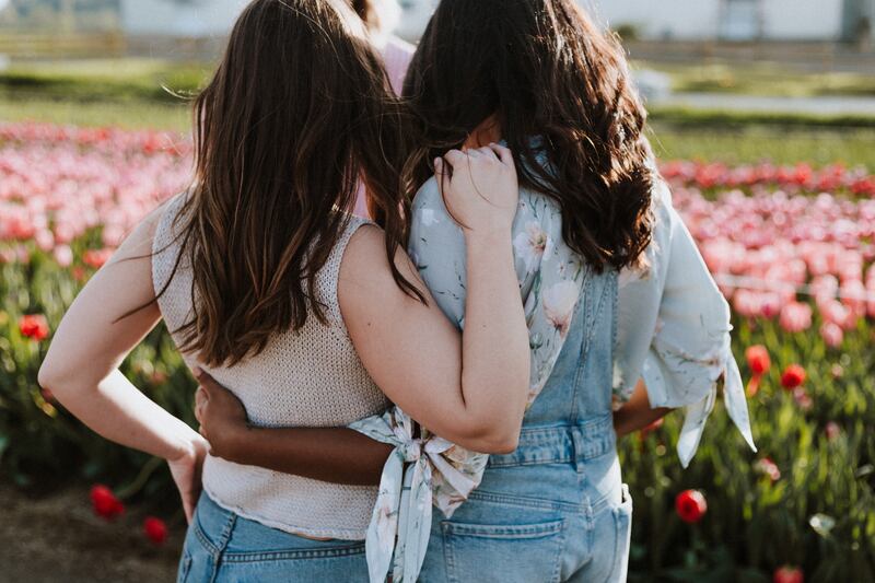 The power of female friendship is scientifically documented. Photo: Priscilla Du Preez / Unsplash
