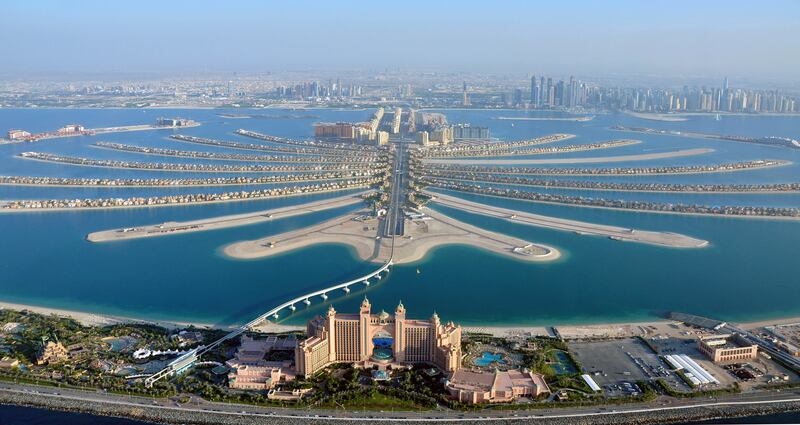 FILE PHOTO: An aerial view of Atlantis hotel is seen with The Palm Jumeirah in Dubai December 21, 2009. REUTERS/Matthias Seifert/File Photo