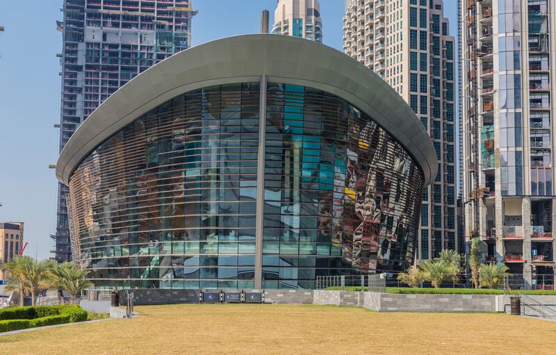 2C7GCE4 A typical scene in Dubai UAE- Dubai Opera House. Alamy