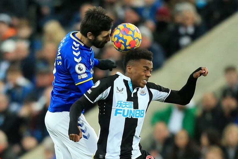 Andre Gomes - 4: Really poor marking allowed Lascelles free header that resulted in Holgate own goal. Stupid booking for pulling back Saint-Maximin right in front of referee just after break and could have seen red soon after for foul on same player. Hooked soon after. AFP
