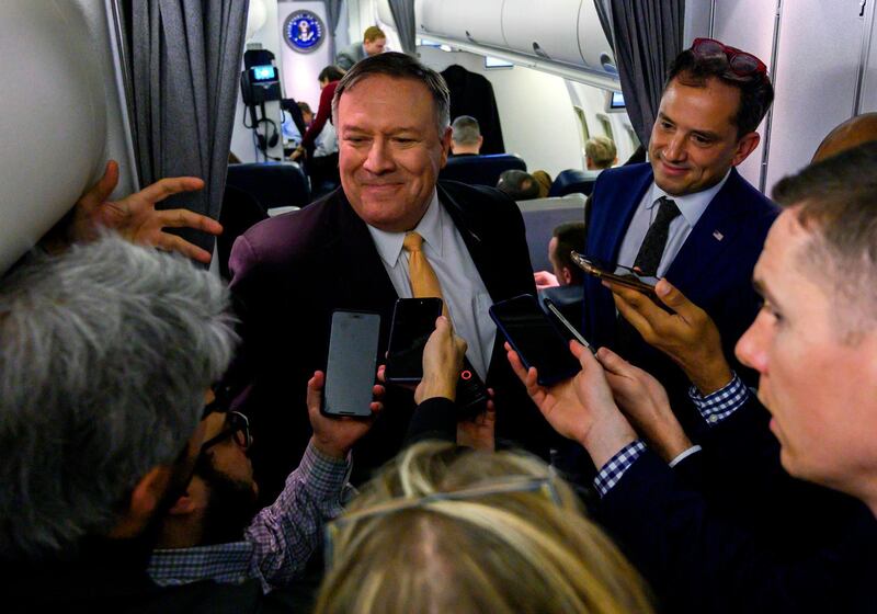 US Secretary of State Mike Pompeo speaks with the press on as he flies to the Middle East on January 7, 2019. Pompeo will tour Middle East capitals next week in an effort to shore up crucial alliances strained by the Yemen war, US plans to exit Syria and the murder of journalist Jamal Khashoggi.  / AFP / POOL / ANDREW CABALLERO-REYNOLDS
