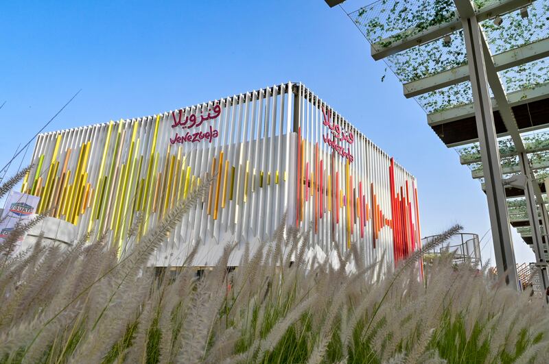 The exterior of the Venezuela pavilion at the world's fair.