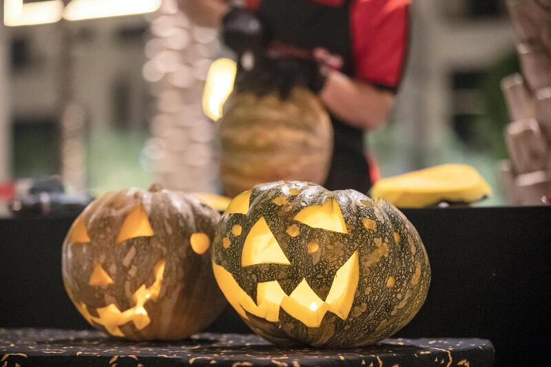 DUBAI UNITED ARAB EMIRATES. 29 OCTOBER 2020. Visitors to the Town Square Halloween event. (Photo: Antonie Robertson/The National) Journalist: Sophie Prideaux. Section: Lifestyle.
