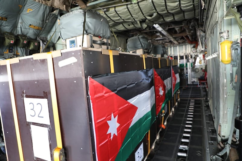 Jordanian and Dutch airforce drop supply to Gaza hospital. Photo: Jordanian Armed Forces
