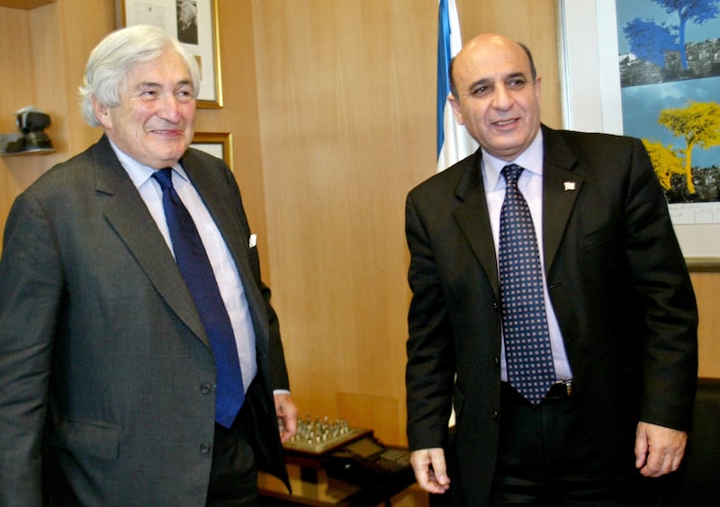Former Israeli defence minister Shaul Mofaz meets Wolfensohn, the Middle East Quartet's envoy for Gaza disengagement, in Tel Aviv on March 10, 2006. Reuters