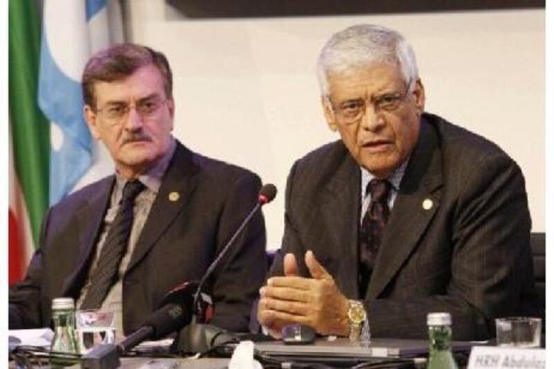 Ecuador's Wilson Pastor-Morris, left, the president of OPEC, and Abdalla Salem el Badri, the Libyan secretary general of OPEC.