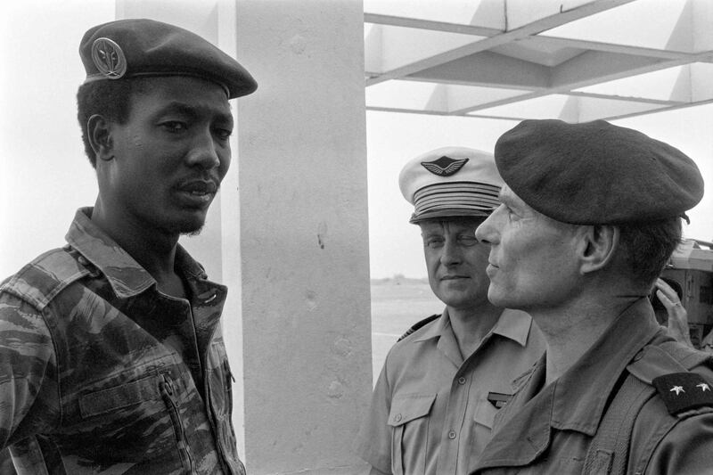 N'Djamena, French General Jean Poli meets Chad's Chief of Staff Idriss Deby after a terrorist attack provoking an airplane explosion, April 02, 1984. AFP