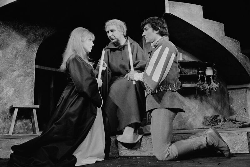 English actress, author, and entrepreneur Jane Asher as 'Juliet', with Gawn Grainger as 'Romeo' and English actor Frank Middlemass  (1919 - 2006) as 'Friar Laurence' in the Bristol Old Vic Company play 'Romeo and Juliet', UK, 9th November 1966. (Photo by Ron Moran/Daily Express/Hulton Archive/Getty Images)