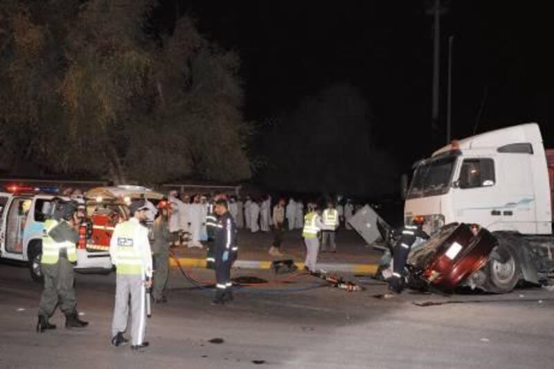 March 31, 2012
A  man and his wife were killed when his car hit a truck after he jumped the red lights  in Abu Dhabi.

CREDIT:  Al Ittihad *** Local Caption *** ne7954321