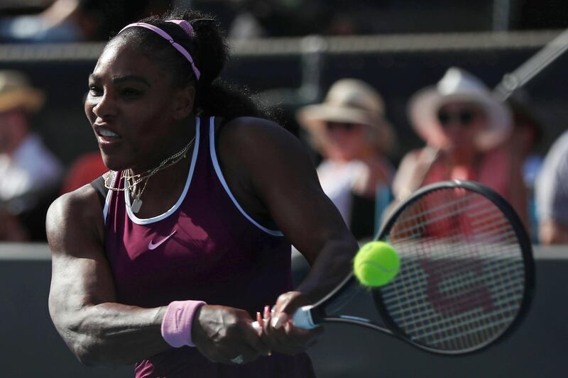 Serena Williams of the US hits a return against Amanda Anisimova of the US during their women's singles semi-final match during the Auckland Classic tennis tournament in Auckland on January 11, 2020. / AFP / MICHAEL BRADLEY

