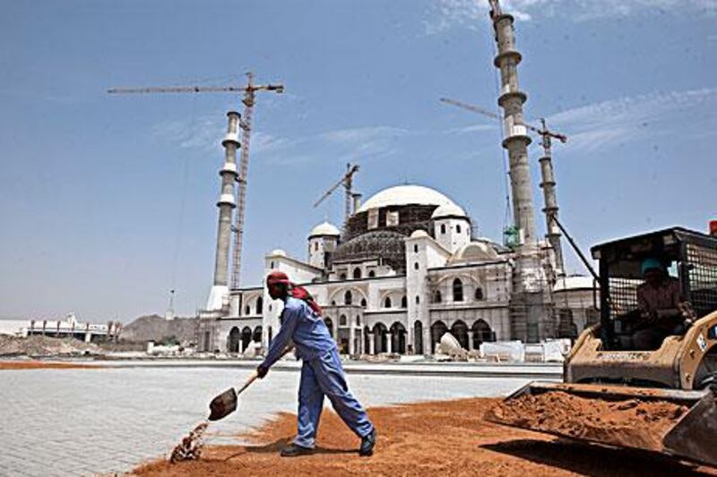 The first stage of construction of Sheikh Zayed Mosque in Fujairah City is scheduled to be completed in November.