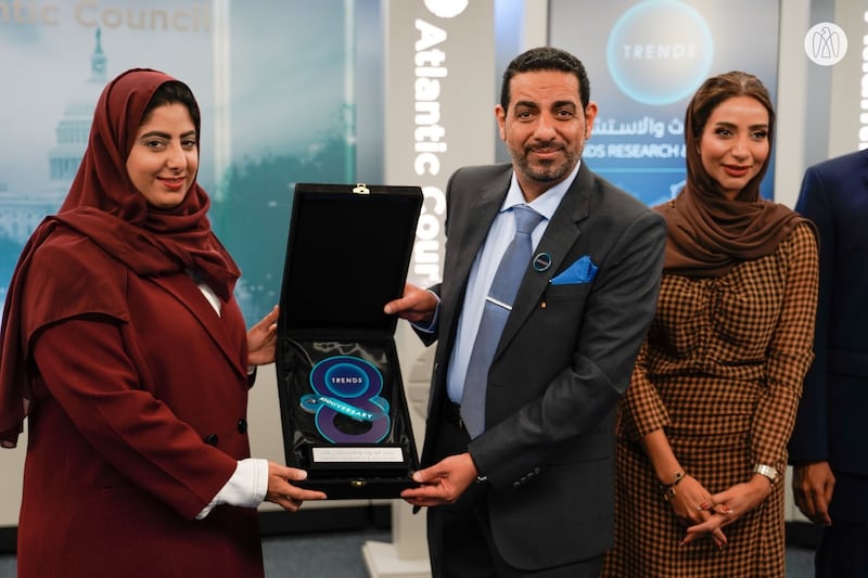 Sheikha Shamma bint Sultan, executive director of UAE Independent Climate Change Accelerators, receives the Young Leaders in the Field of Climate Change award from Trends Research & Advisory. Photos: Abu Dhabi Media Office