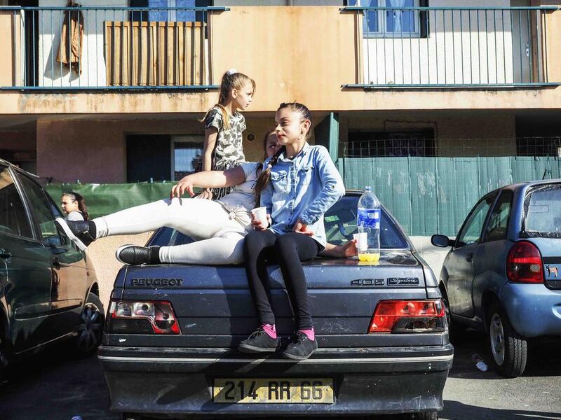 Teenagers on the car. Neus Sola