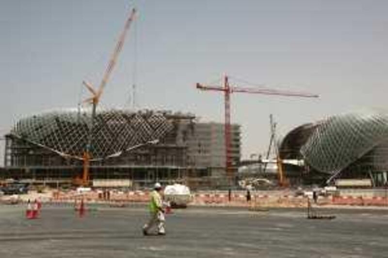 Yas Island, UAE - April 20, 2009 - The structure of the Yas Island grand prix circuit hotel. The hotel is due to be finished for the Grand Prix in November 2009. (Nicole Hill / The National)
 *** Local Caption ***  NH YasIsland24.jpg