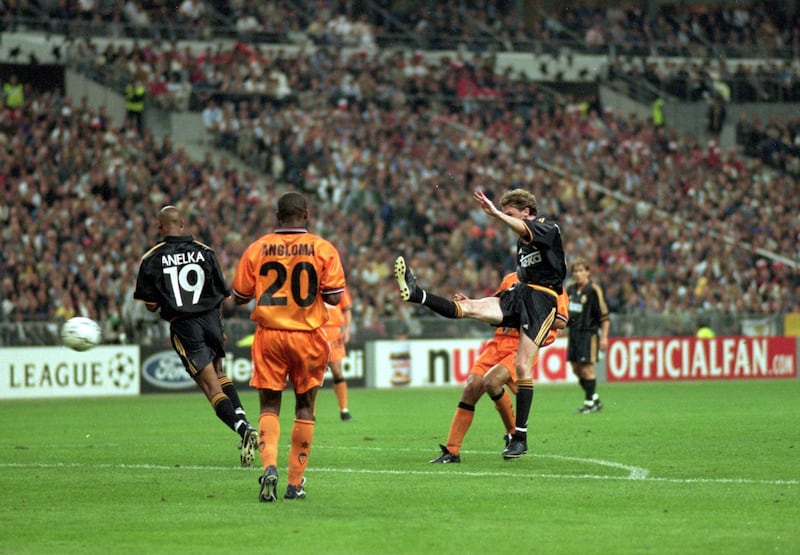 24 May 2000:  Steve McManaman of Real Madrid scores their second goal during the European Champions League Final 2000 against Valencia at the Stade de France, Saint-Denis, France. Real Madrid won 3-0. \ Mandatory Credit: Shaun Botterill /Allsport / Getty Images