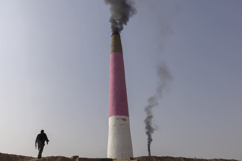 The increase in the release of carbon dioxide from fossil fuels is due to the ongoing recovery from the pandemic and the energy crisis caused by the invasion of Ukraine. Bloomberg