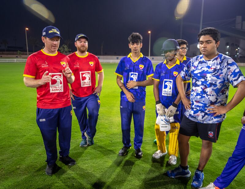 Eoin Morgan and Paul Stirling impart their knowledge. 