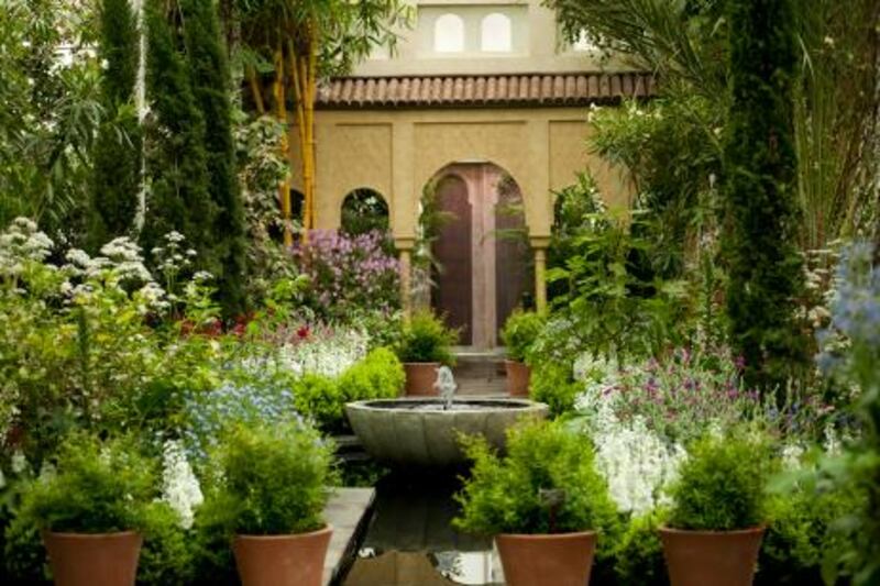 A facade of the West Pavilion of the Patio de Acequia
Spanish Paradise: Gardens of the Alhambra
Photo by Ivo M. Vermeulen 