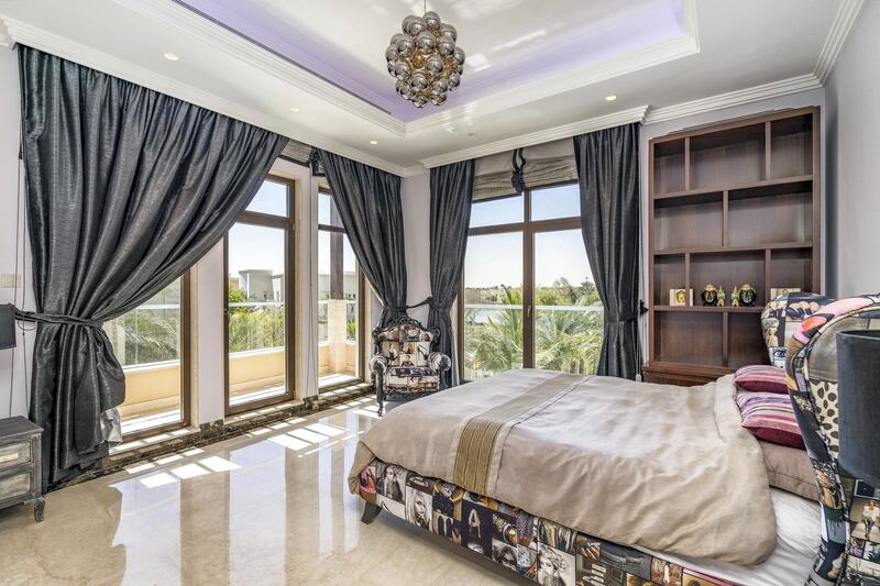 Emirates Hills offers many of the finest homes in Dubai.