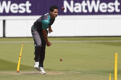 Pakistan's Mohammad Abbas bowls during a practice session at Lord's Cricket Ground in London on May 23, 2018, on the eve of the first Test match between England and Pakistan.  / AFP / Adrian DENNIS
