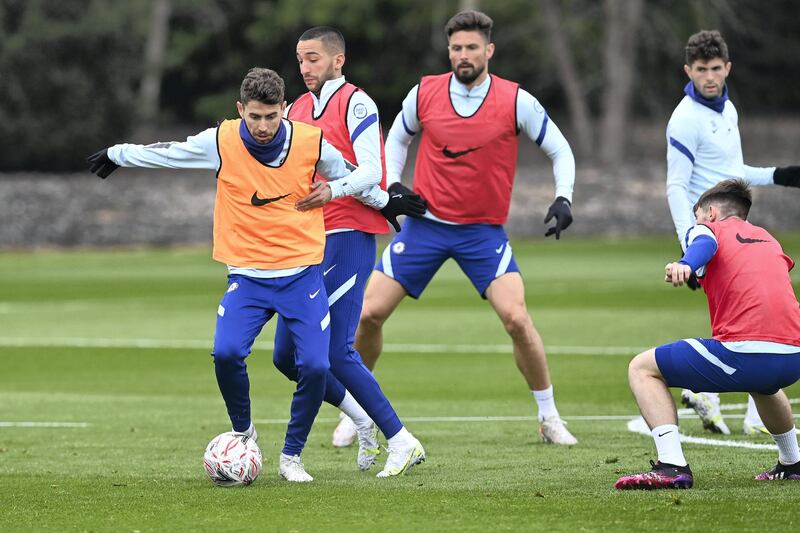 COBHAM, ENGLAND - MAY 14:  Jorginho and Hakim Ziyech of Chelsea during a training session at Chelsea Training Ground on May 14, 2021 in Cobham, England. (Photo by Darren Walsh/Chelsea FC via Getty Images)