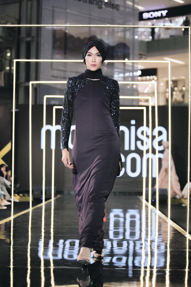 Black and beturbaned, the Rasit Bagzibagli x Modanisa collection was a study in elegance