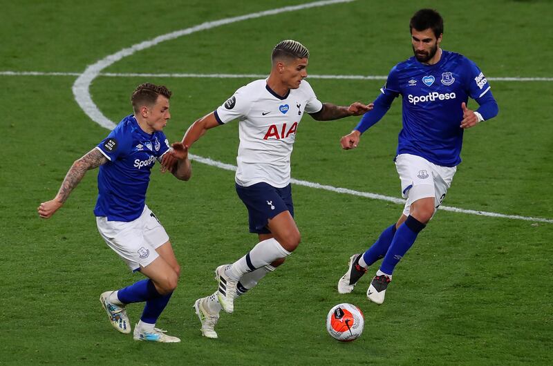 Tottenham Hotspur's Erik Lamela in action with Everton's Lucas Digne (left) and Andre Gomes. PA