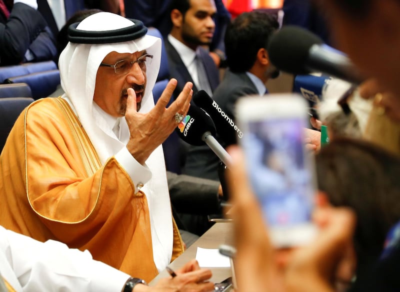 FILE PHOTO: Saudi Arabia's Oil Minister Khalid Al-Falih talks to journalists at the beginning of an OPEC meeting in Vienna, Austria, July 1, 2019.  REUTERS/Leonhard Foeger/File Photo
