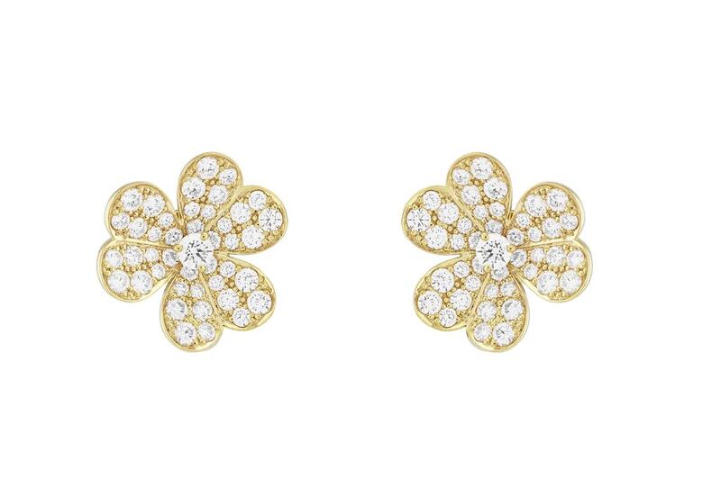 Dainty Frivole earrings in yellow gold studded with diamonds. Courtesy of Van Cleef & Arpels