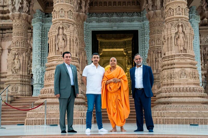 His Highness Sheikh Abdullah bin Zayed Al Nahyan, Minister of Foreign Affairs and International Cooperation, visited the temple of Akshardham in the Indian capital New Delhi as part of his official visit to the Republic of India. MOFAAIC / Wam